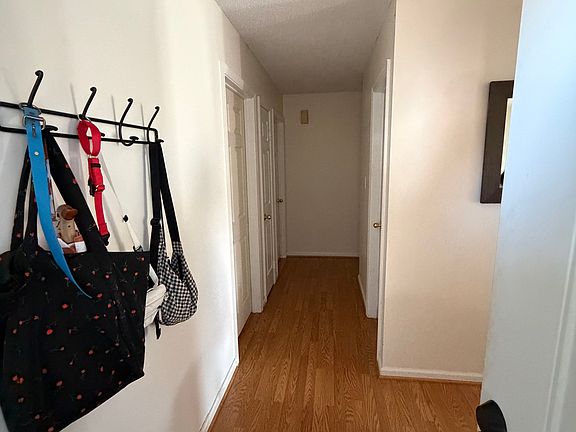 3rd image of 1105 Cambell Ct