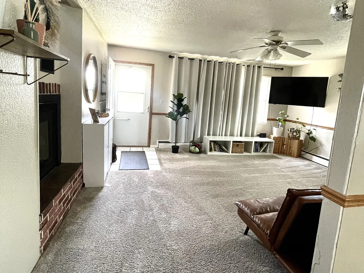 3 bed, $1,650 — Photo 2