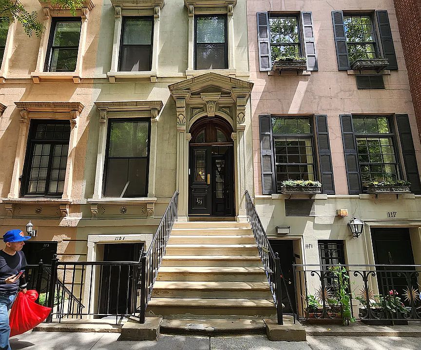 1st image of 115 E 62nd St