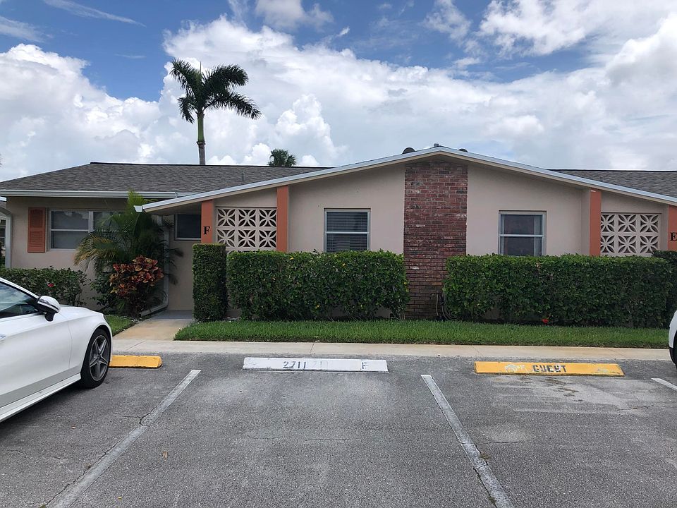 Home For Sale In Cresthaven