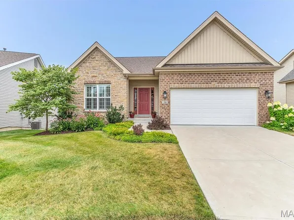 506 Columbia Downs Dr, Lake Saint Louis, MO 63367