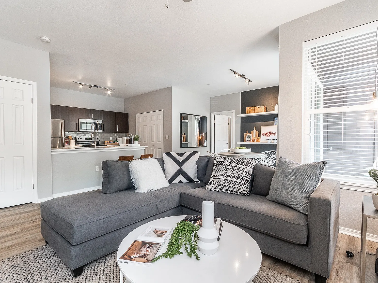 Pallas Townhomes and Apartments — Photo 4