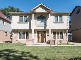 8281 N Wisner St, Niles, IL 60714