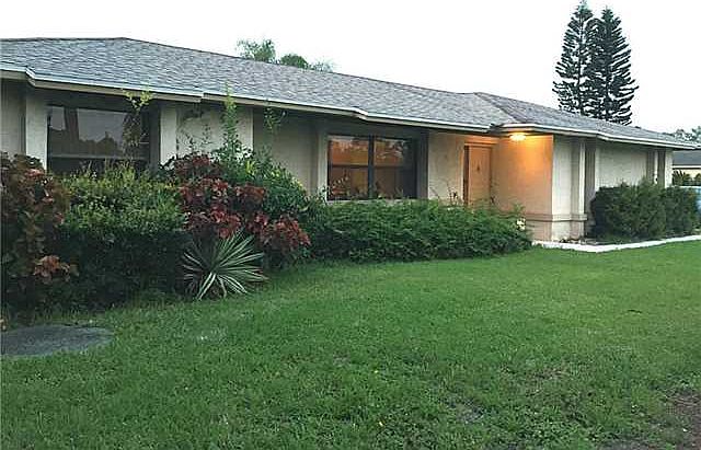 1st image of 1191 SE Cambridge Dr