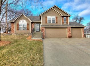 10922 N Holly St, Kansas City, MO 64155