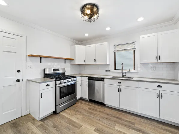 2138 Wascana Ave #Up, Lakewood, OH 44107