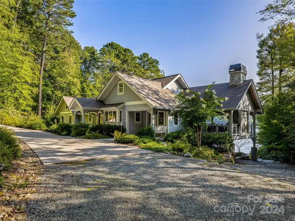 598 NE Shore Dr, Lake Toxaway, NC 28747