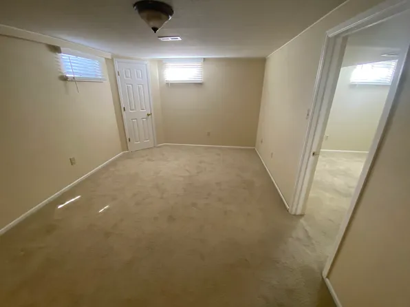 1689 S Flower St, Lakewood, CO 80232