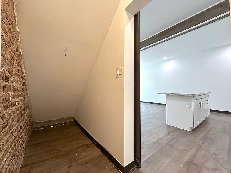 403 Liberty St — Photo 8
