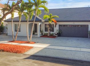 8914 NW 187th St, Hialeah, FL 33018