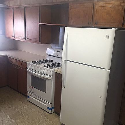 4th image of 214 Leona St