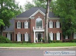200 Walnut Trace Ct, Simpsonville, SC 29681