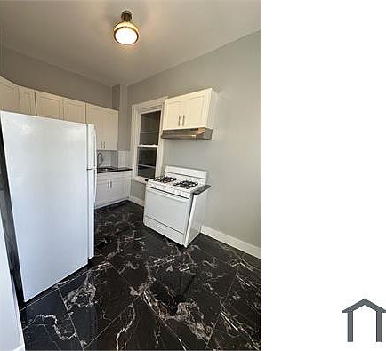 5th image of 49 Victor St APT 1
