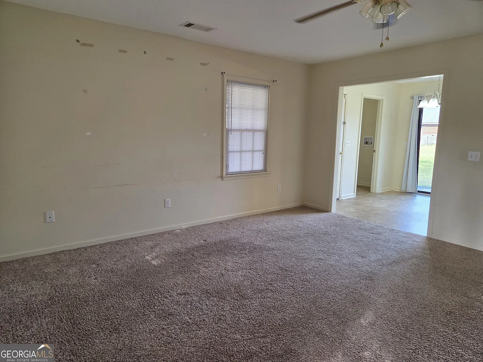 2 bed, 1.5 bath, 1500 sqft, $900 — Photo 4
