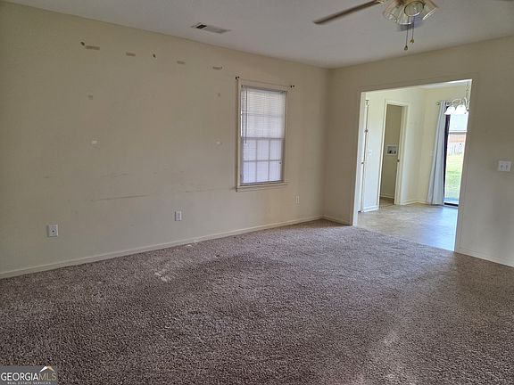 4th image of 301B Arlington Dr