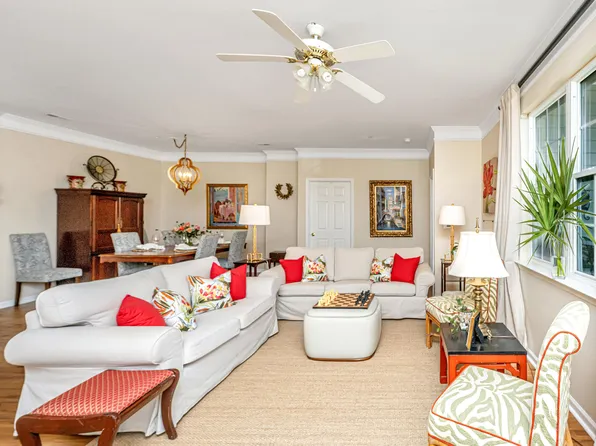 1581 Cambridge Lakes Dr, Mount Pleasant, SC 29464