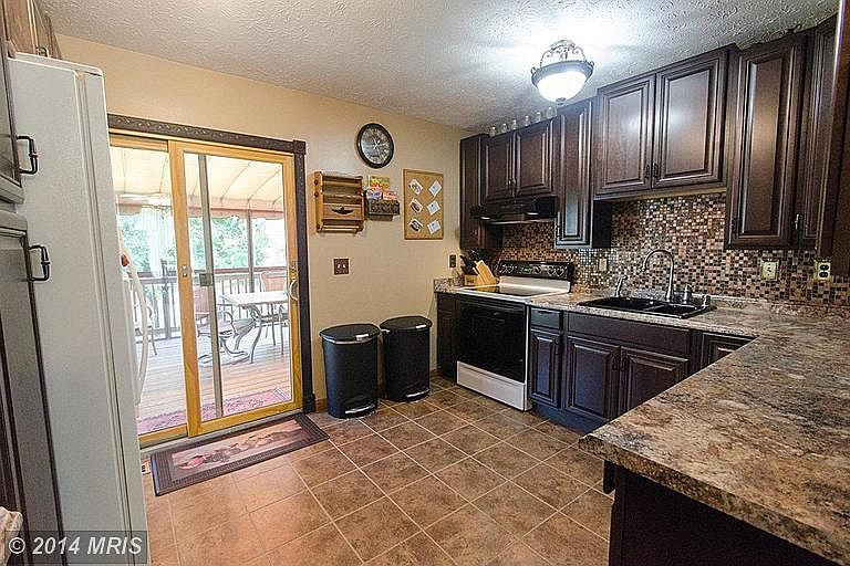 1st image of 3424 Barnsley Ct