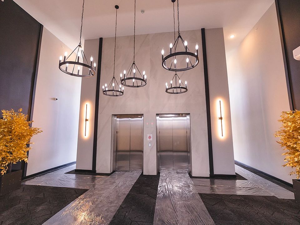1st image of 516 North Ave E #103