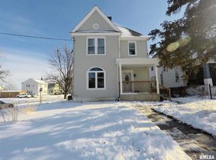 801 44th St, Rock Island, IL 61201