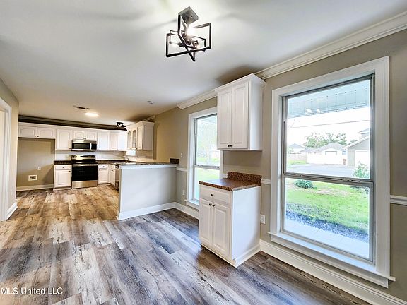 5th image of 5507 Paula Dr