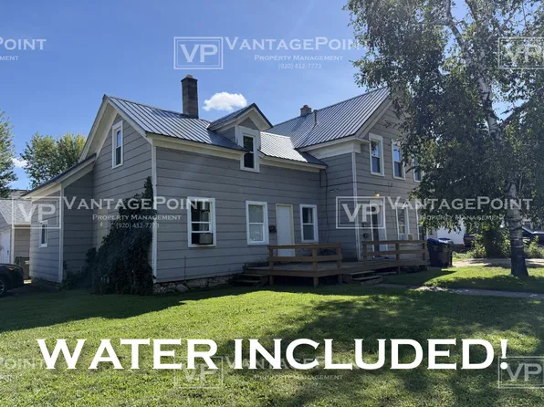 1102 Division St #B, New London, WI 54961