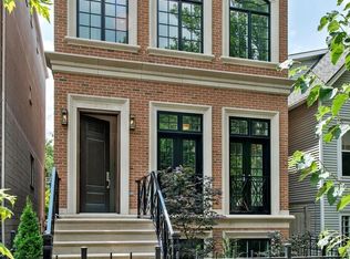 1425 W Melrose St, Chicago, IL 60657