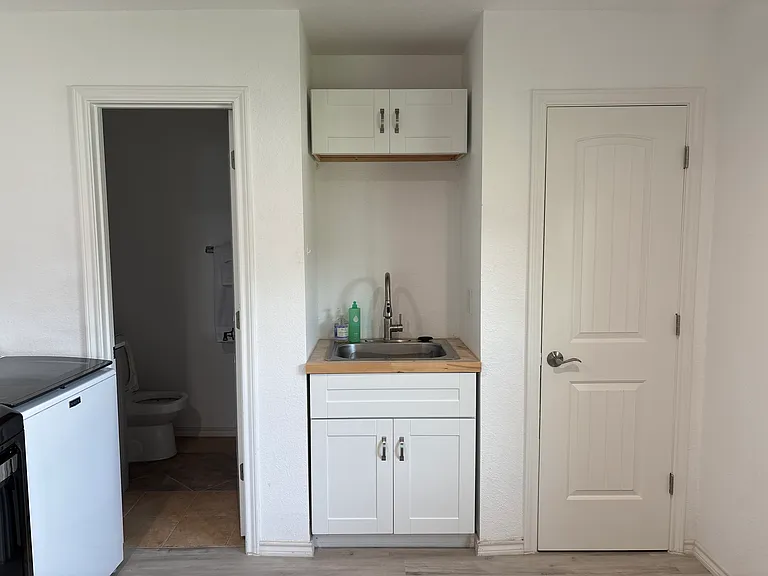 547 Lavena St — Photo 7