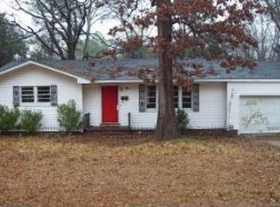 130 Clinton Cir, Jackson, MS 39209