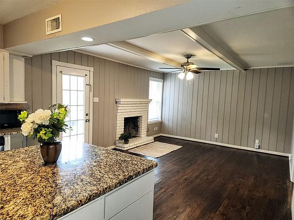4th image of 520 Northill Dr