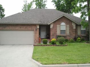 3392 W Sagamont St, Springfield, MO 65807