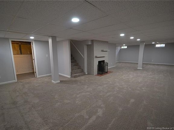 4th image of 200 Forest Dr