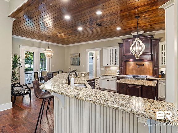 5th image of 514 Richmond Cir