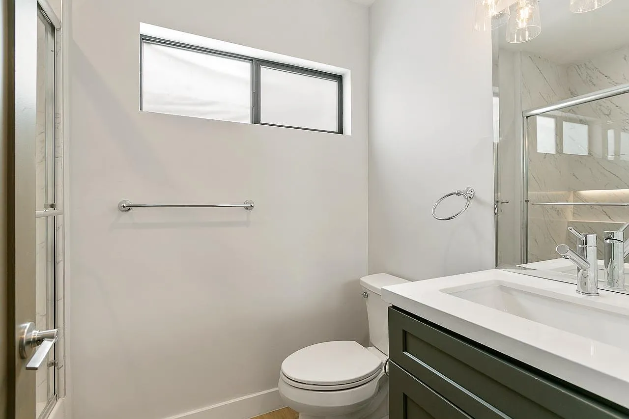 2 bed, 1250 sqft, $3,795 — Photo 4