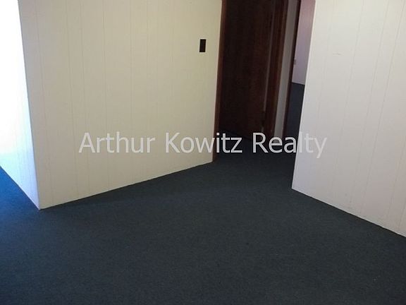 3rd image of 801 S Yonge St Ste 6