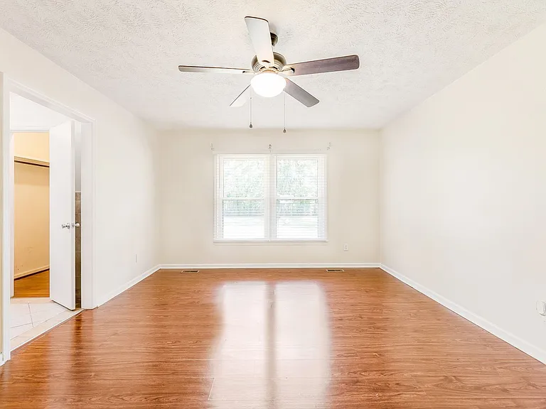 6837 Woodmark Dr — Photo 15