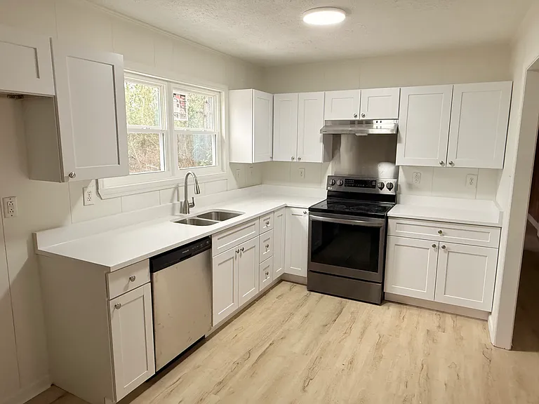 2557 Martin Luther King Dr — Photo 2