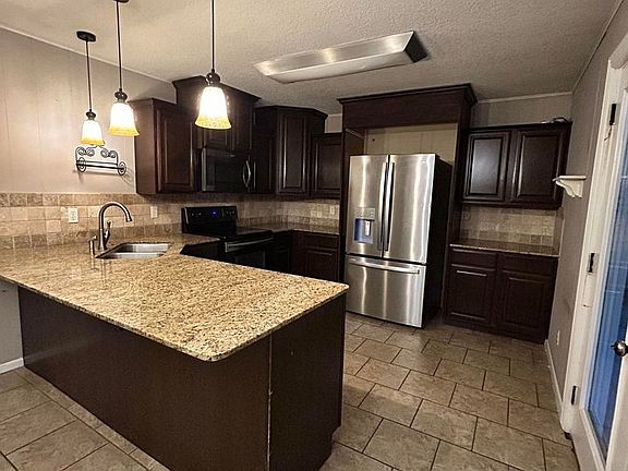 4th image of 2 Powick Ln