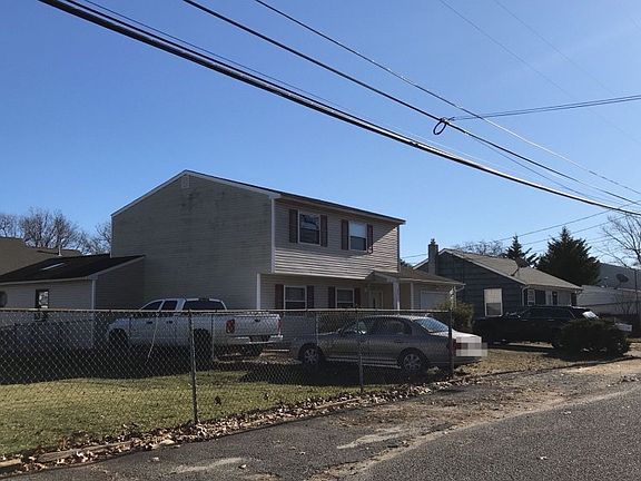 3rd image of 497 Fairfield Ave