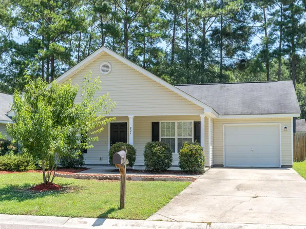 221 Bainsbury Ln, Summerville, SC 29483