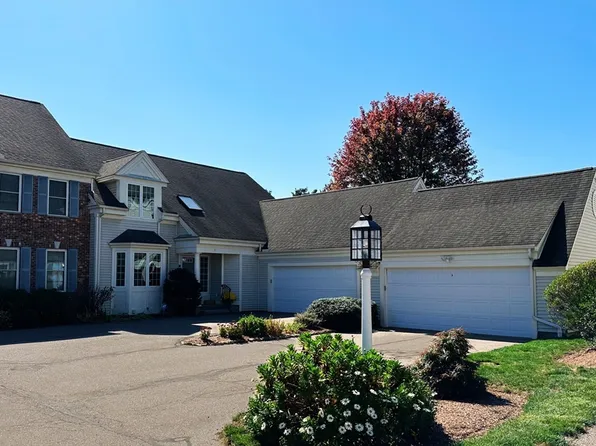 5 Blossom Ct Unit 5, Westborough, MA 01581