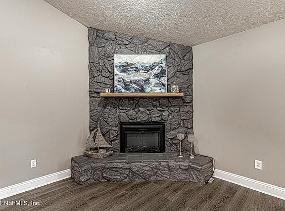 5th image of 10842 Mandarin Station Dr E