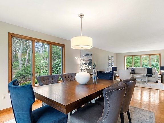 5th image of 587 Whistleberry Dr