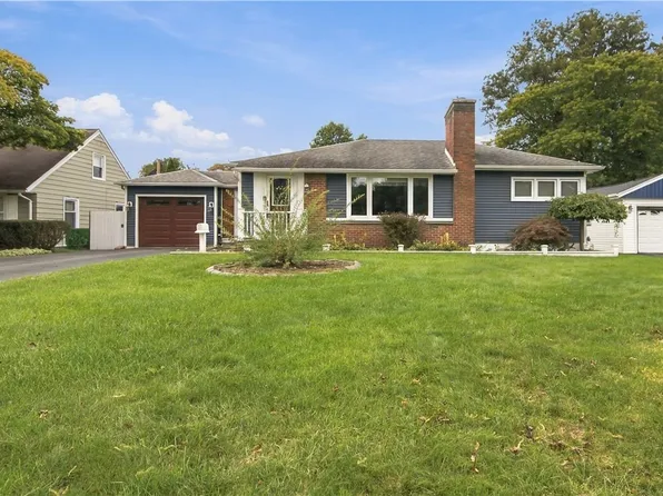 83 Lynette Dr, Rochester, NY 14616