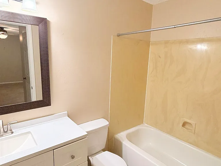 914 Hammond Manor Dr #C — Photo 12