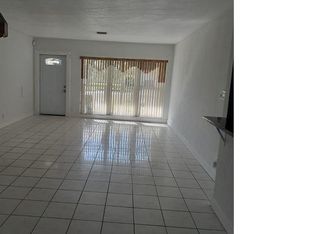 724 W Evanston Cir, Fort Lauderdale, FL 33312