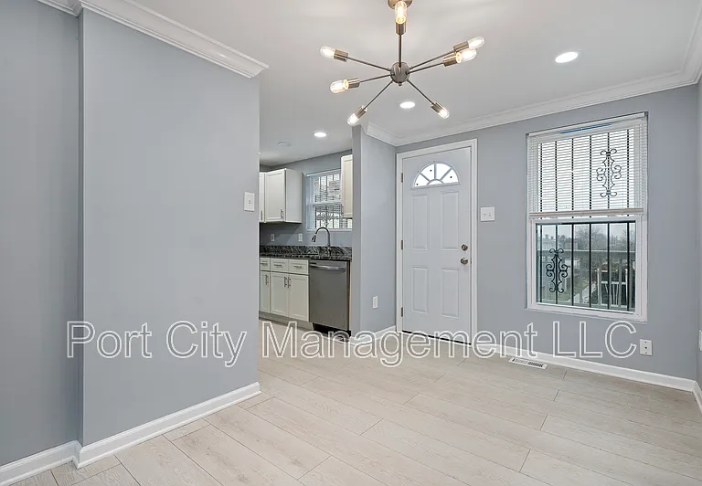 1507 Retreat St #1 — Photo 4