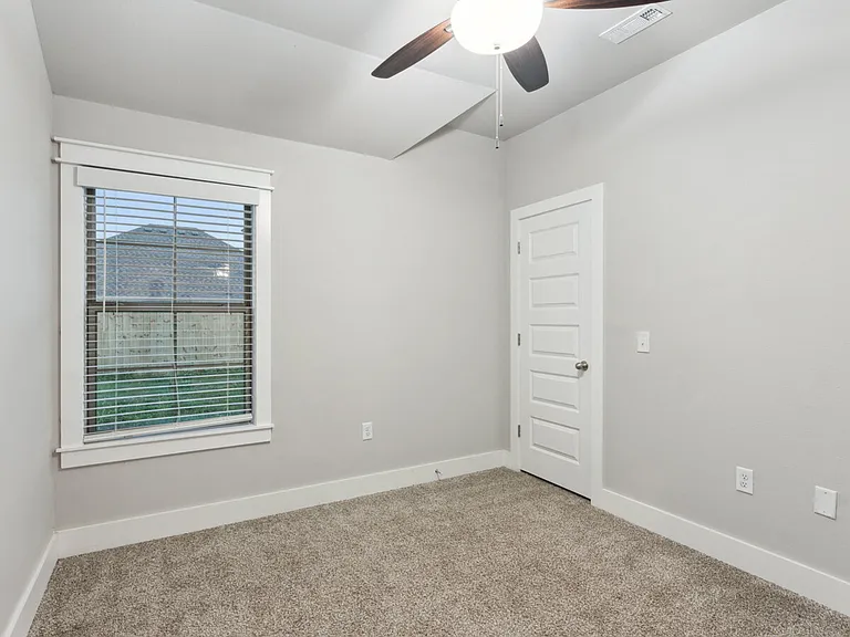 1902 E Endura Park Dr — Photo 8