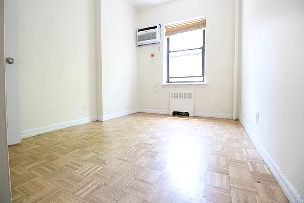 Rented by Luxor Homes & Investment Realty | media 20