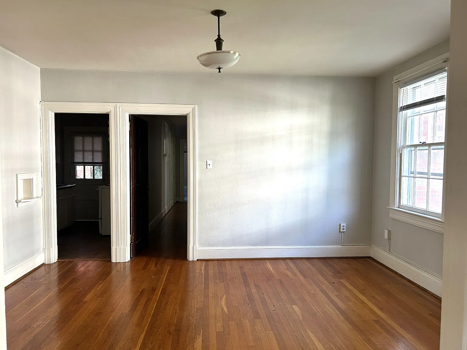 211 West Leicester Street - 2 — Photo 3