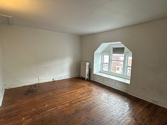 5th image of 704 Pennsylvania Ave #2